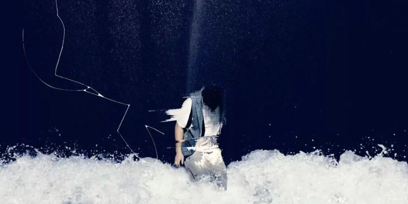 Featured image of post 掷地无声